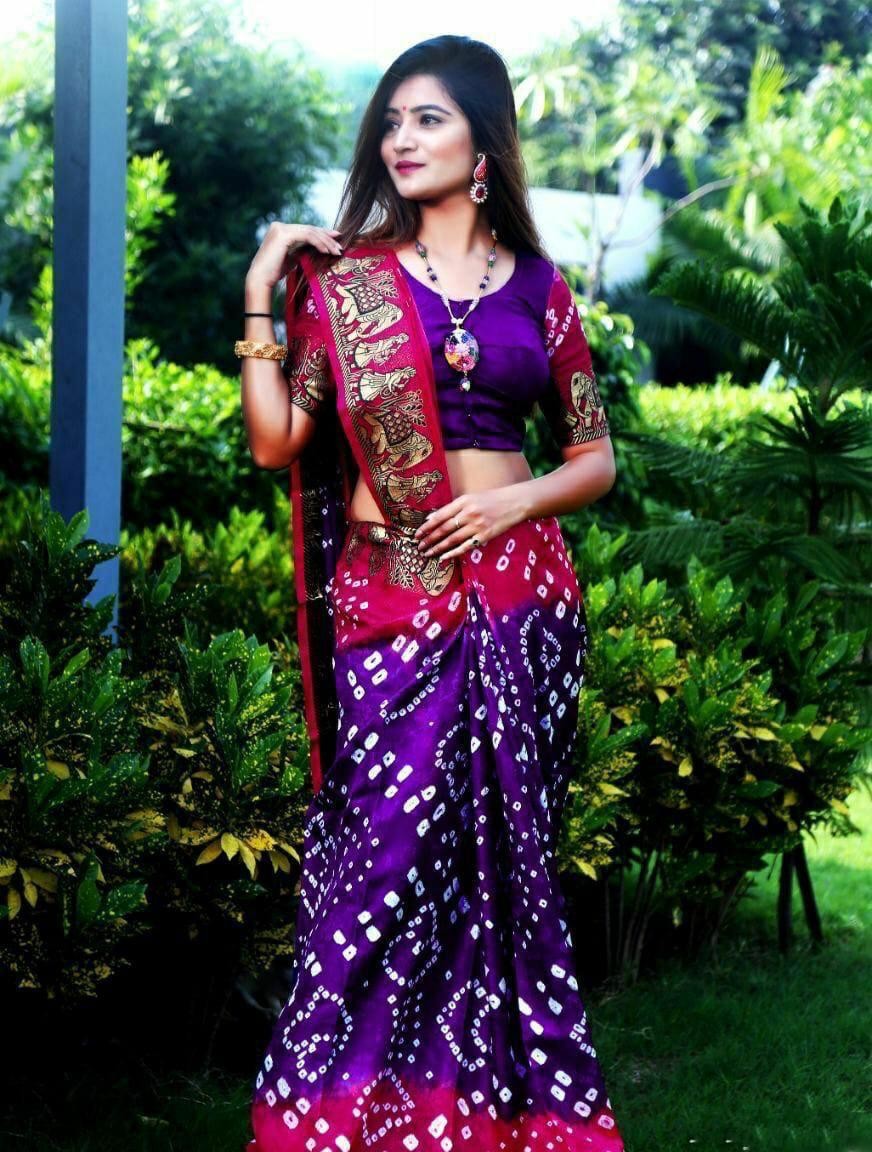 Purple and pink hand bandhej bandhani saree in art silk with zari border